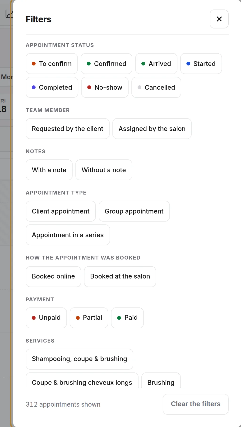 The filters: status, payment, booked online or at the salon, services, notes…