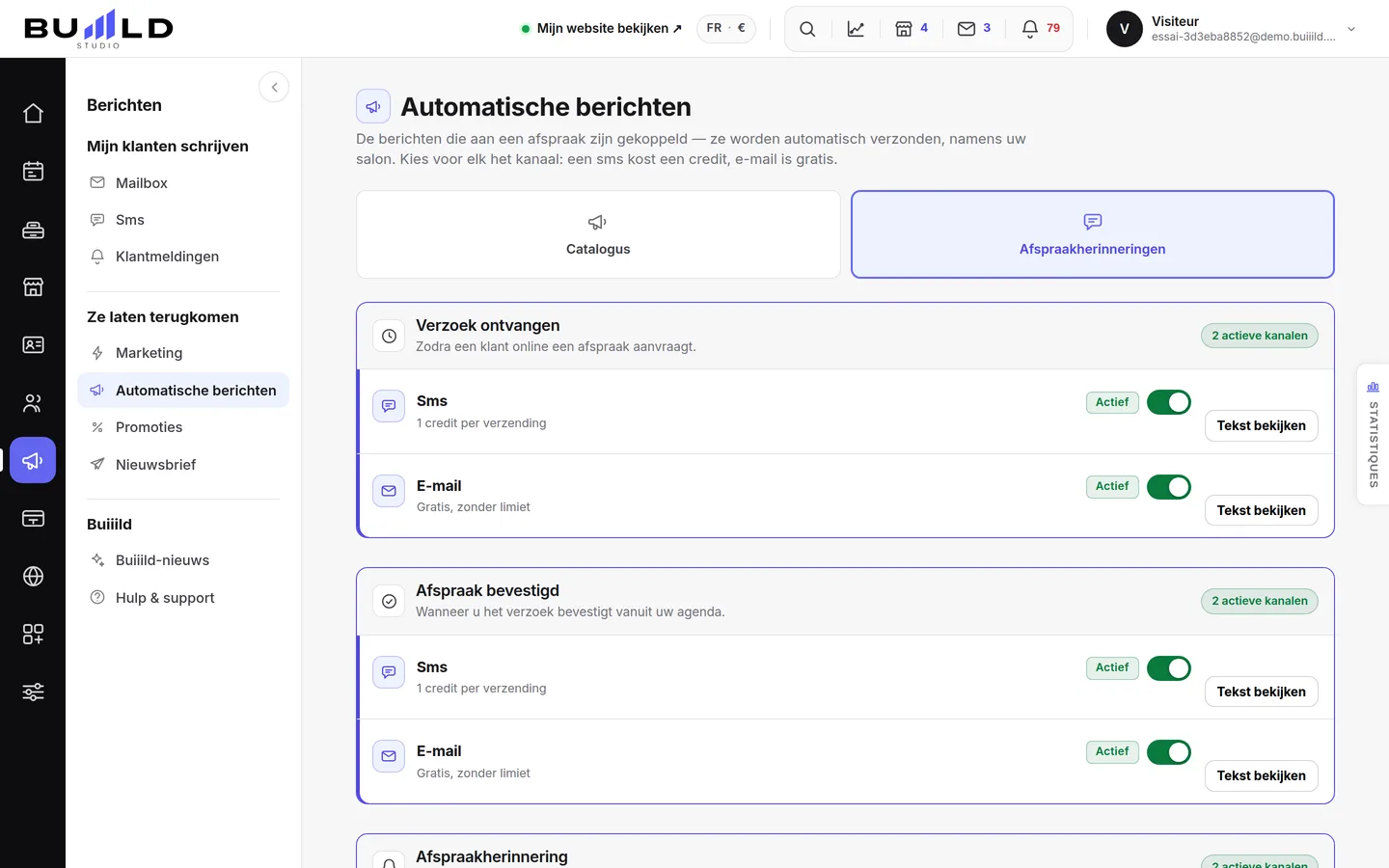De automatische e-mails.